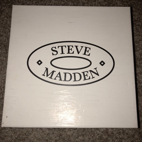 Pre-worn brown Steve Madden boots - Picture 2 of 5